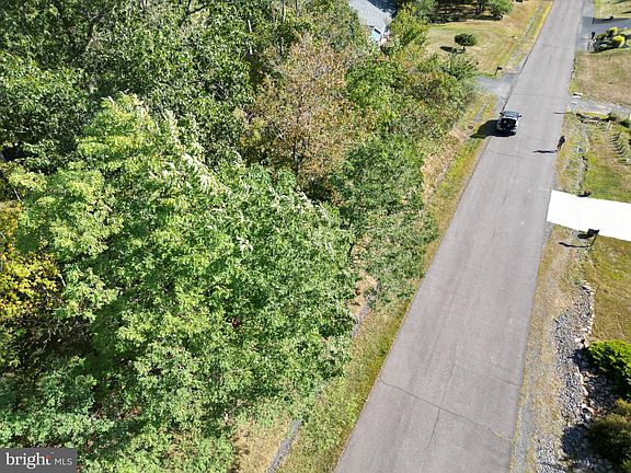2nd image of 35 Cedar Creek Dr