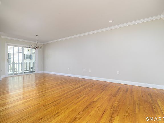 4th image of 40 Stuart Avenue #D