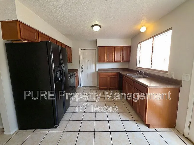 9611 Covey Ridge Ln — Photo 6