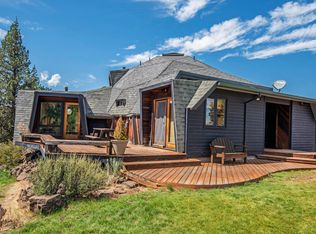 68850 Log Bridge Ln, Sisters, OR 97759