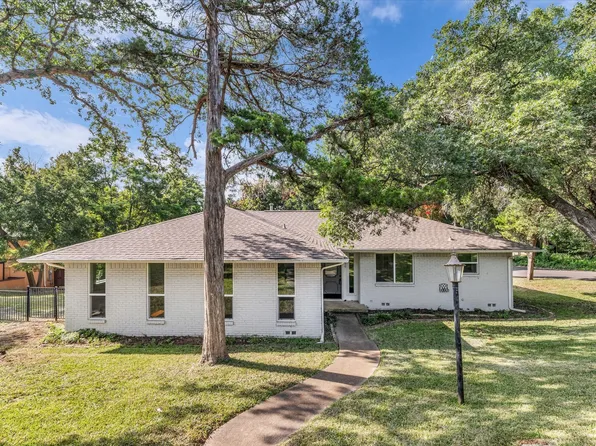 9730 Timberview Dr, Woodway, TX 76712
