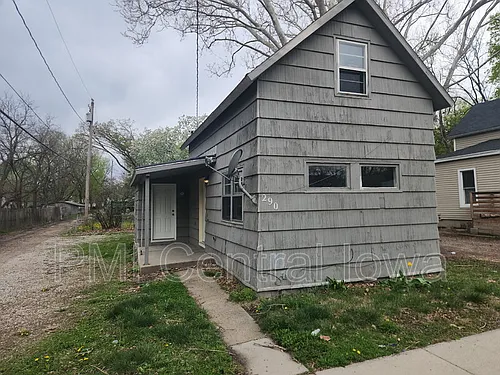 290 E 17th St Photo 1