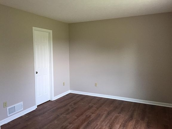 4th image of 11 Calman Pl