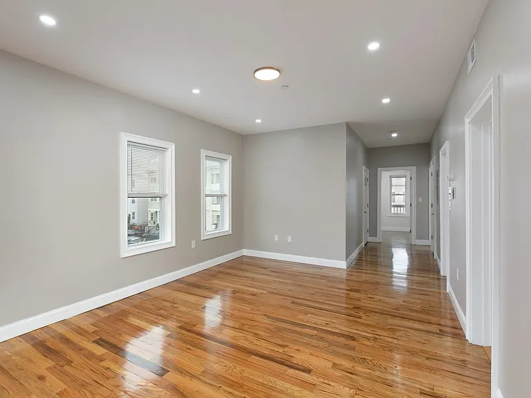18 Baird St #2 — Photo 5