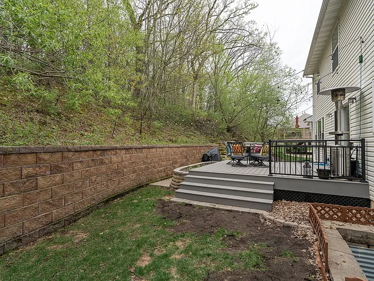 1008 Southern Woods Pl SW — Photo 3