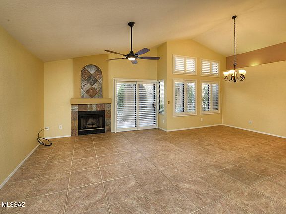 3rd image of 240 E Belcourte Pl