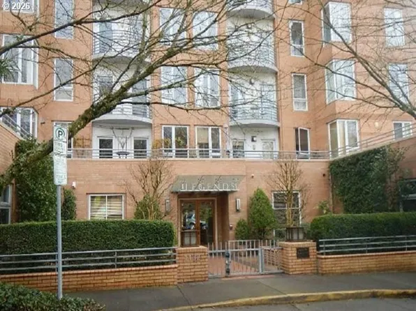 1132 SW 19th Ave Unit 706, Portland, OR 97205