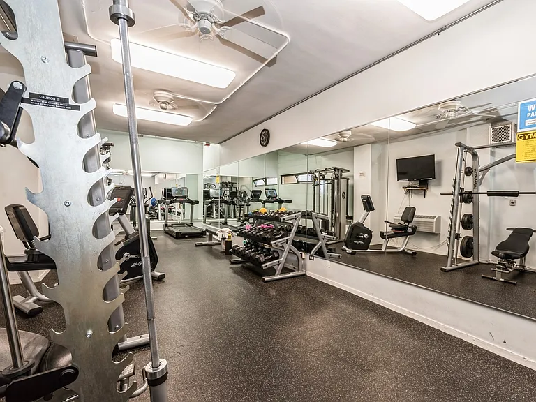 6157 N Sheridan Rd #19J — Photo 3