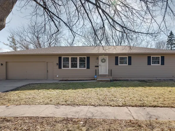 730 Kimberly Dr, Dekalb, IL 60115