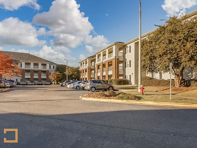 3218 Veterans Memorial Pkwy #3X3 — Photo 51