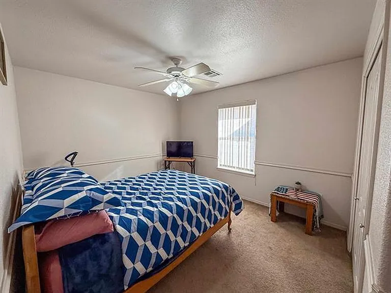 2409 Saguaro Loop — Photo 22
