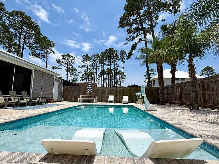 315 Pinetree Dr #1 — Photo 18