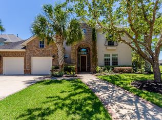 5123 Pineridge Dr, Sugar Land, TX 77479