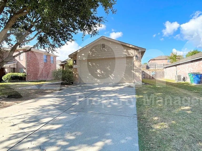 2312 Gabriel Dr — Photo 2