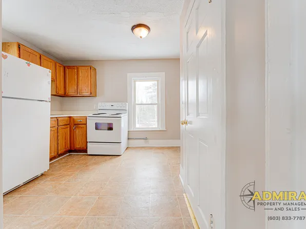 29 Beech St APT B, Sanbornville, NH 03872