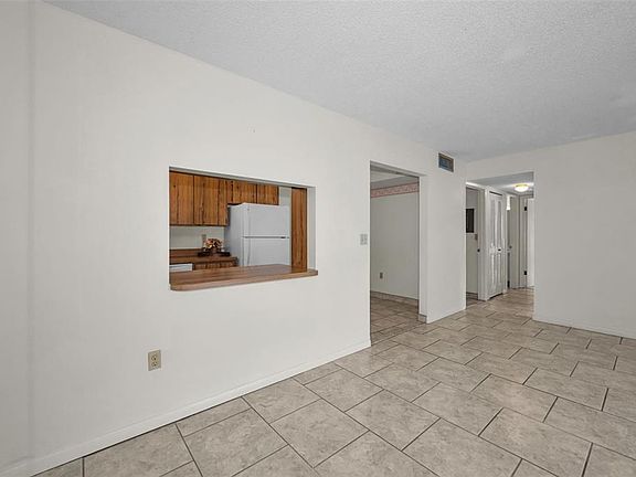 5th image of 2687 Pine Ridge Way S APT B2