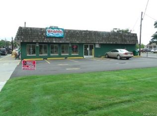 215 S Michigan Ave, Howell, MI 48843