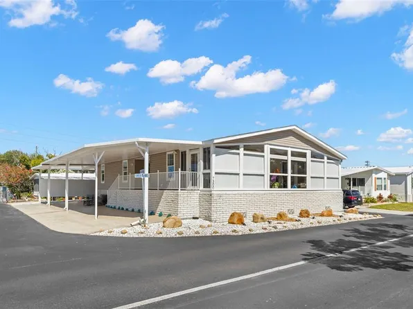 7300 Americana Dr NE #143, Saint Petersburg, FL 33702