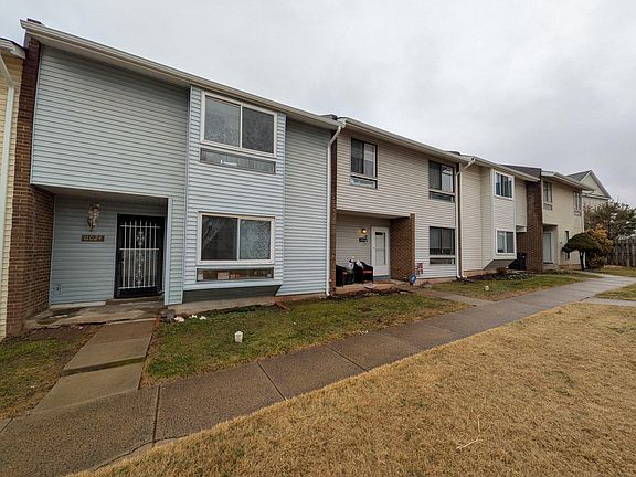 2nd image of 11024 Hiram Ct