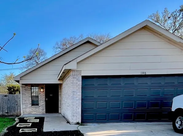 1348 E Maddox Ave, Fort Worth, TX 76104