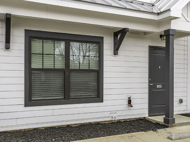 8 Tolar Rd — Photo 32