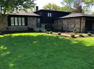 528 Russell St, Wheeling, IL 60090