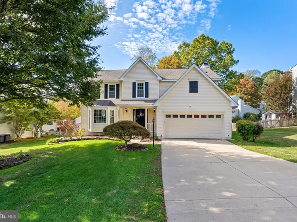 3899 Triad Ct, Woodbridge, VA 22192