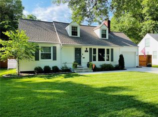 4815 Tomahawk Rd, Prairie Village, KS 66208