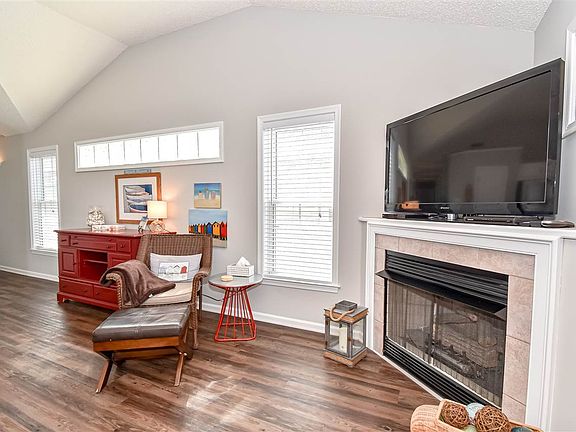 4th image of 5B Ocean Ave #2