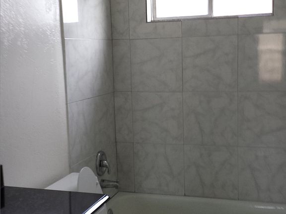 4th image of 1363 E Acacia Ave APT 8