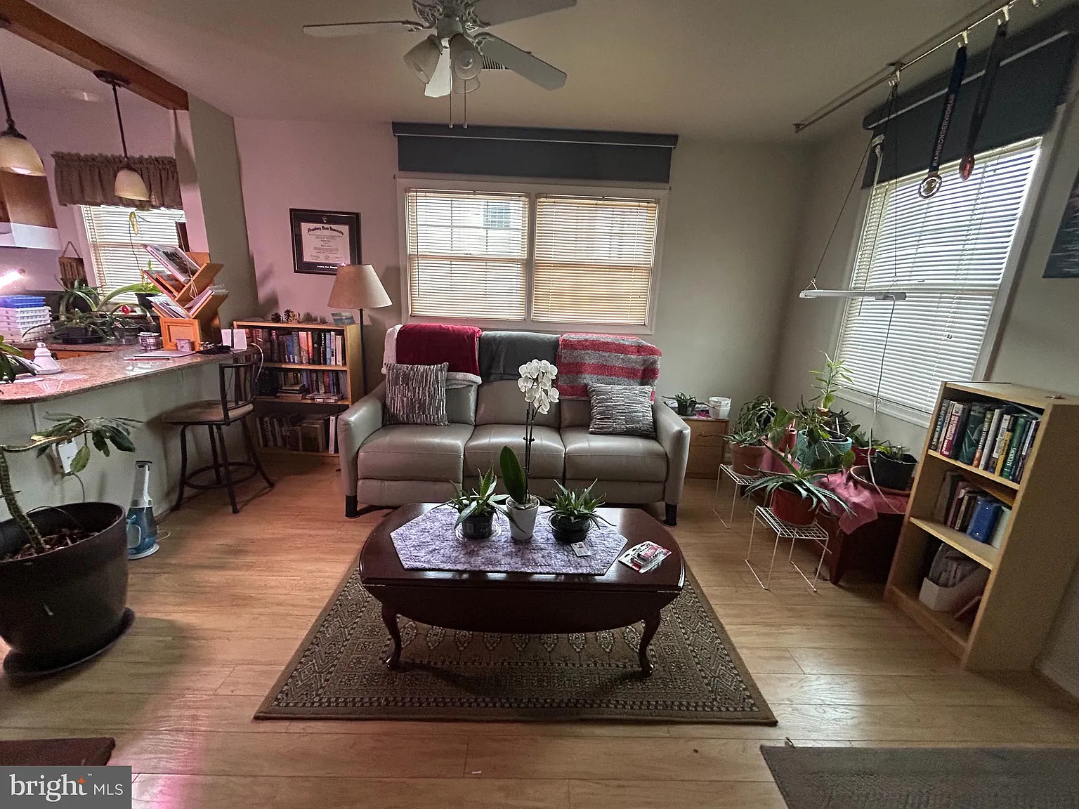 2 bed, 2.0 bath, 858 sqft, $2,200 — Photo 3