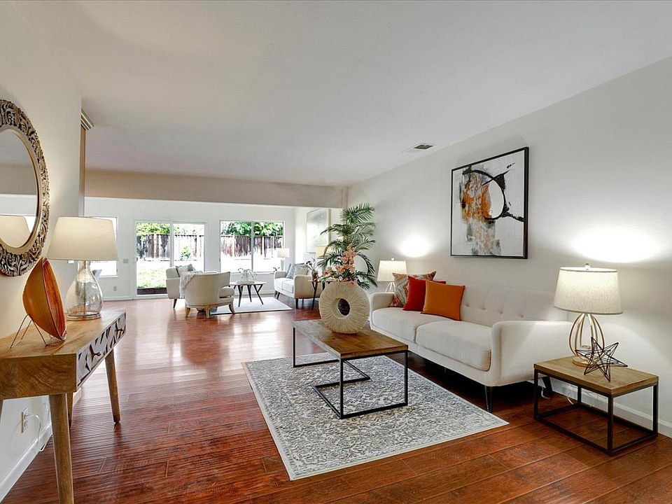 1st image of 4919 Avenida De Los Arboles