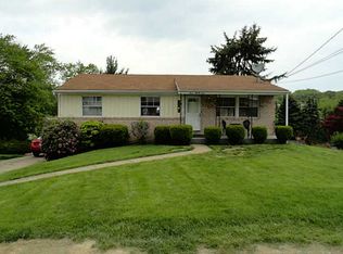 325 Florida Dr, Oakdale, PA 15071