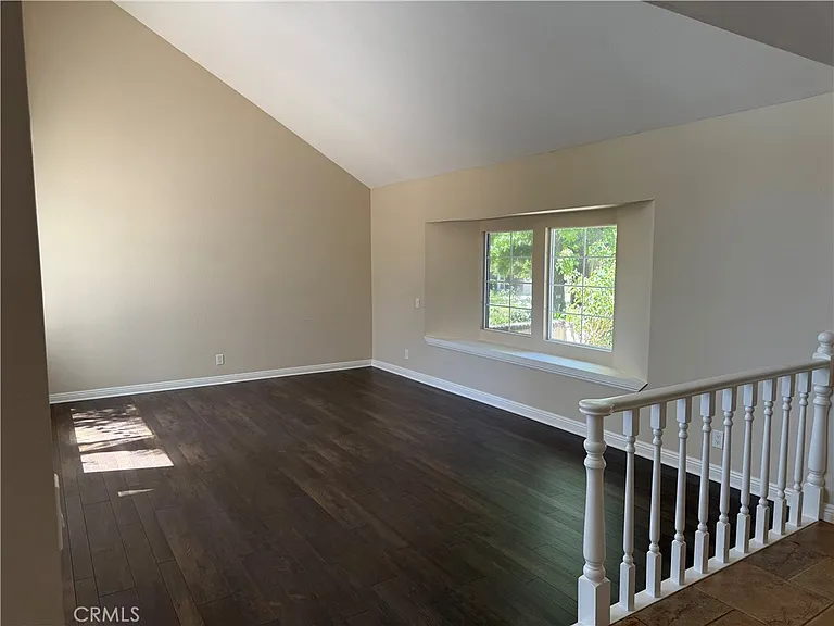 1716 Orangewood Ave — Photo 4