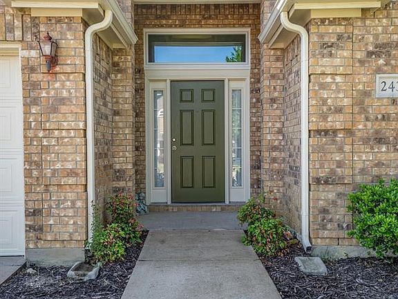 5th image of 2435 Pebblebrook Dr