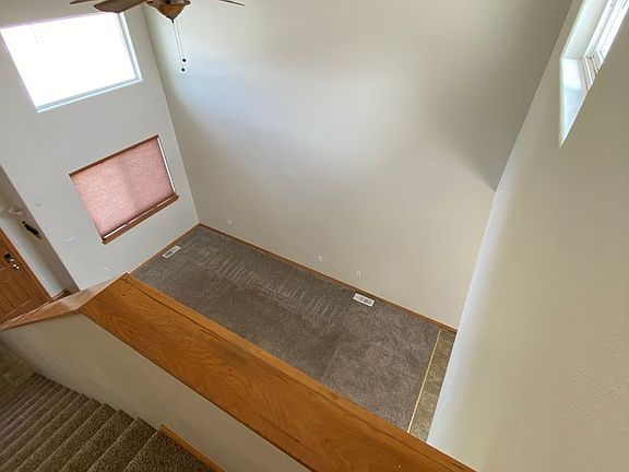 5th image of 601 Lafray Ln