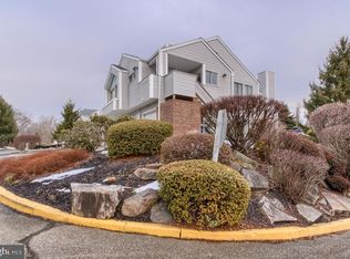 202 Creekside Dr, Newark, DE 19711