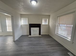 3206 E 11th St #1E, Kansas City, MO 64127
