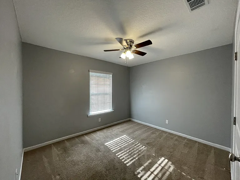 1322 Windrow Dr — Photo 23