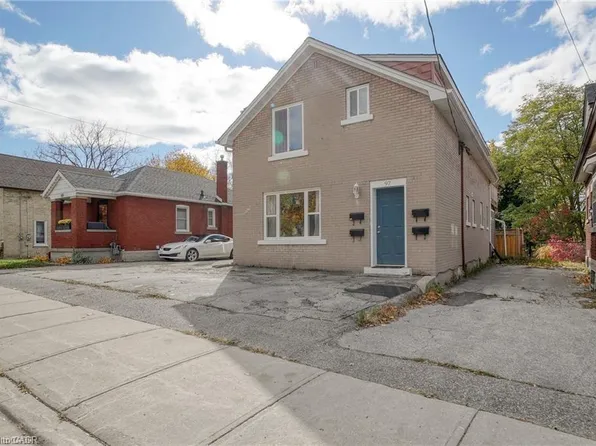 97 Saint George St, Kitchener, ON N2G 2T2
