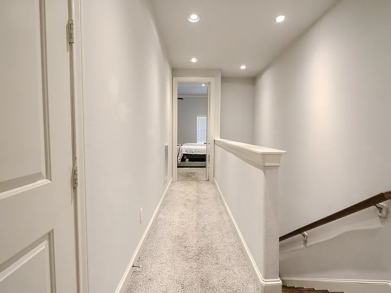 2037 Fannin Sta N — Photo 26