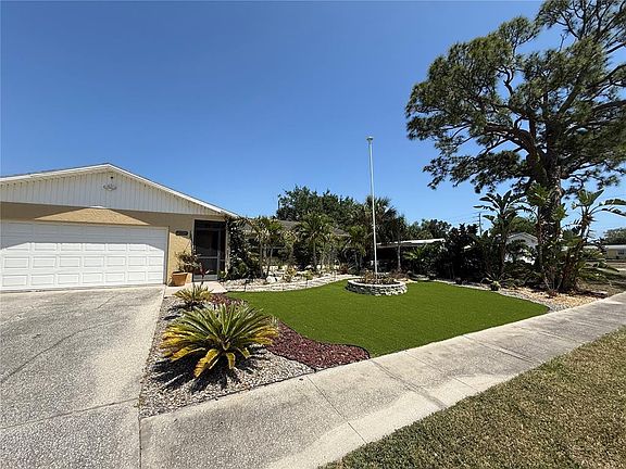 3rd image of 2729 Nodosa Dr
