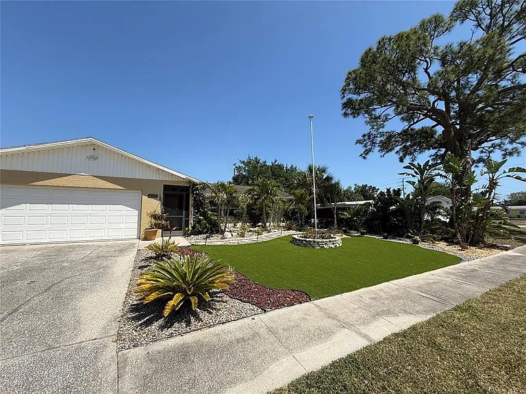 2729 Nodosa Dr — Photo 3