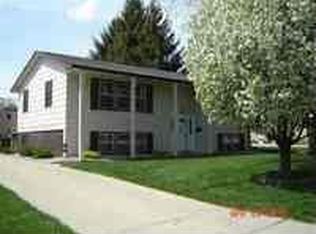 2822 Crestline Ave, Waterloo, IA 50702