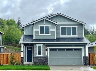 3843 McCormick Village Dr, Bremerton, WA 98312