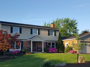 7943 Huntersknoll Ct, Montgomery, OH 45242