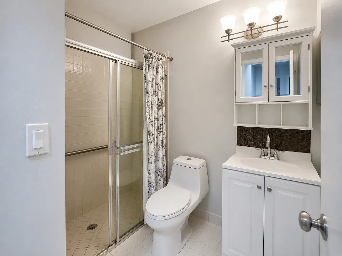 3 bed, 1398 sqft, $3,700 — Photo 4