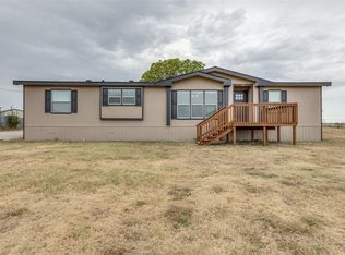 288 Strawberry Ln, Rhome, TX 76078