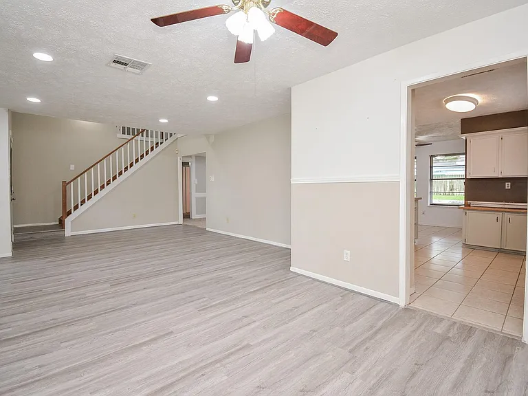 21318 Park Valley Dr — Photo 15
