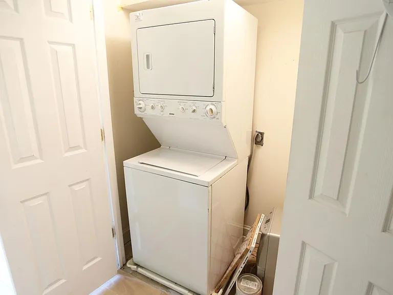 In-unit laundry